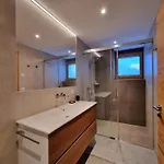 Berghof 2nd Floor Зас-Фе