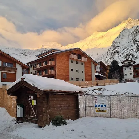 Berghof 2nd Floor アパート サース フェー